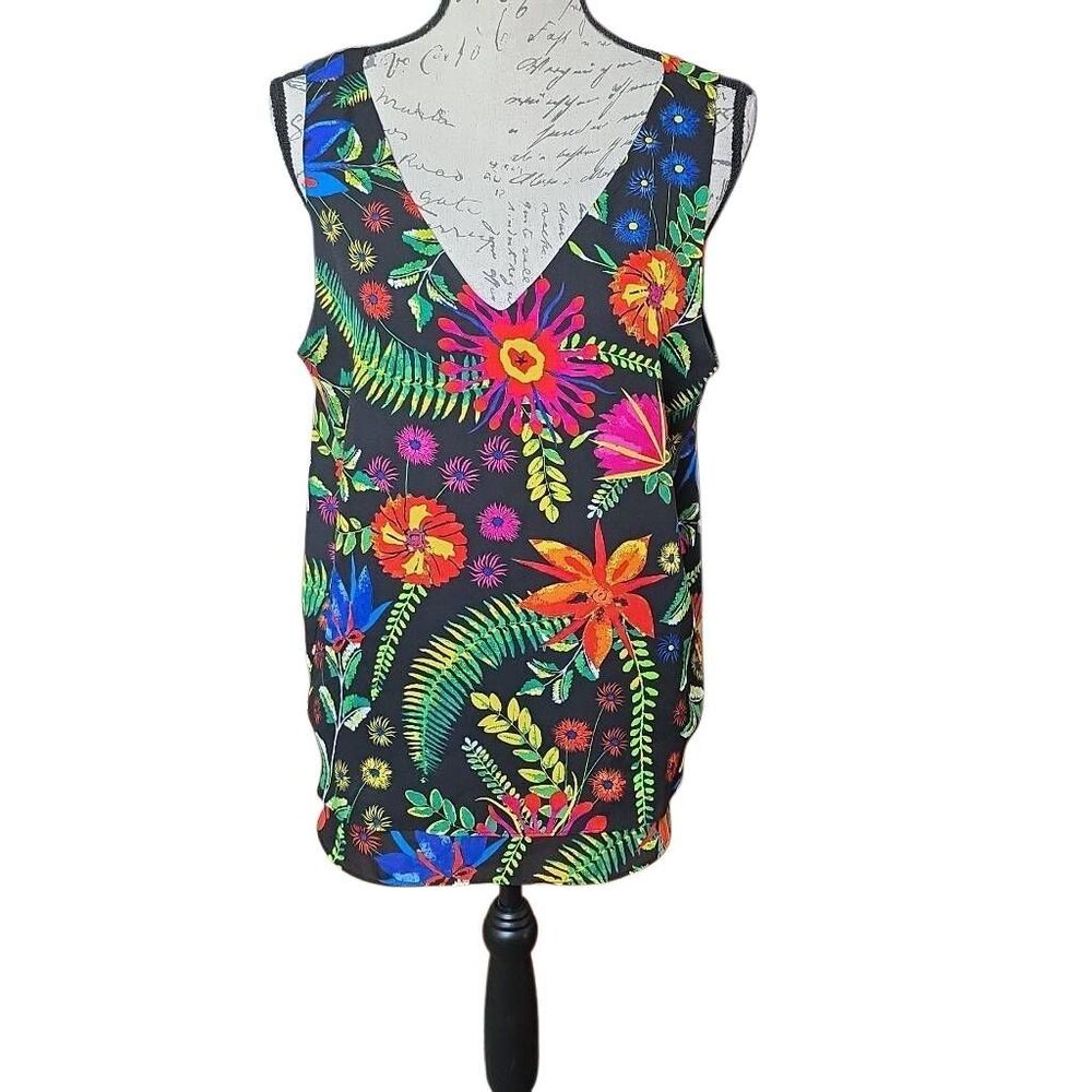Violet + Claire Women's Size Large Black Vivid Floral Tiered Bottom Flowy Blouse